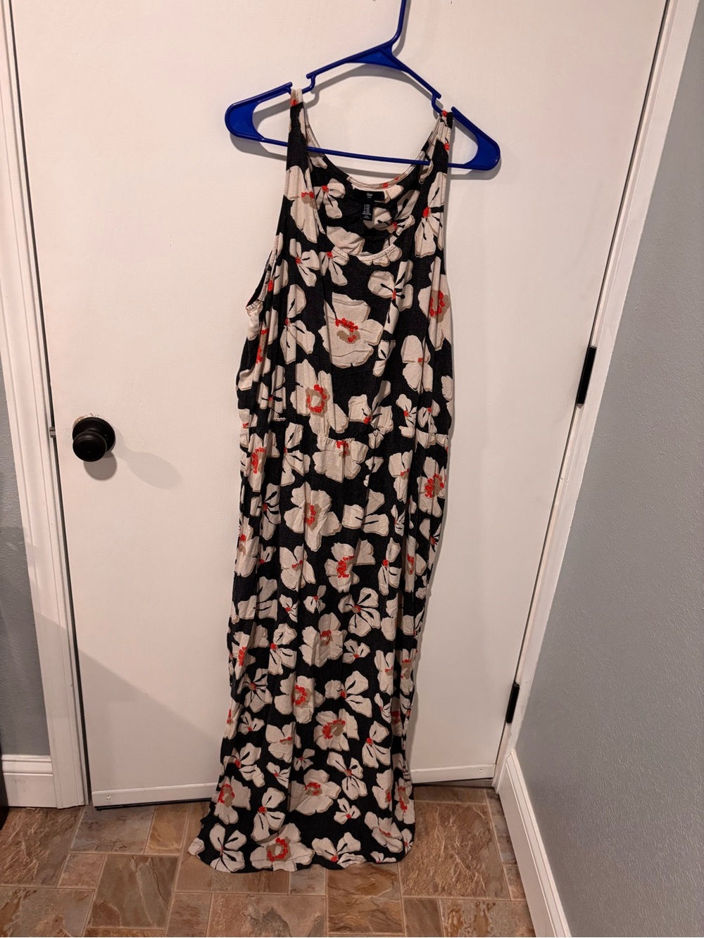 Gap XXL Black Floral Maxi Dress with White and Red Blooms